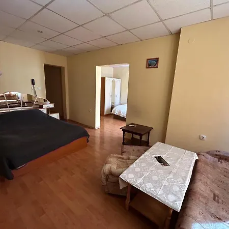 Отель Rade 2 2*